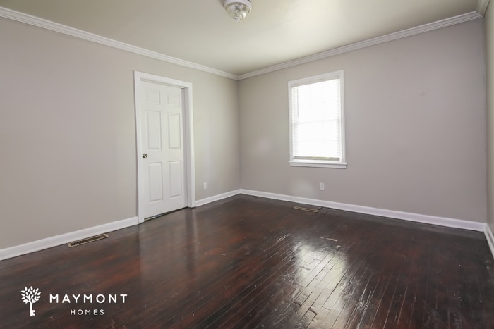 Building Photo - 2139 Charles St