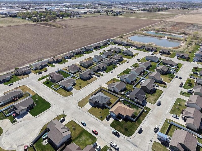 Building Photo - 4225 Yarrow Dr