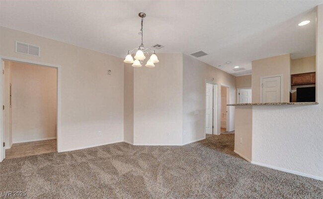 Building Photo - 6868 Sky Pointe Dr
