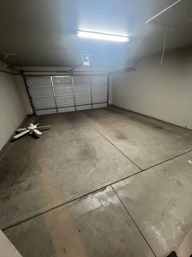 Building Photo - AVAILABLE NOW! 3 bedroom 2 bathroom 2 car garage in Cooper ISD