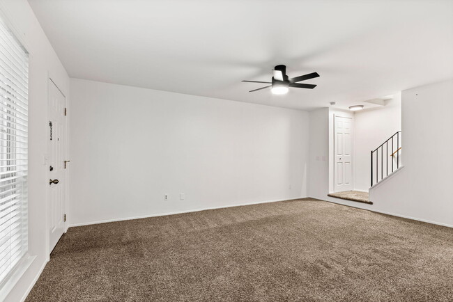 Building Photo - 3034 Forest Creek Ct