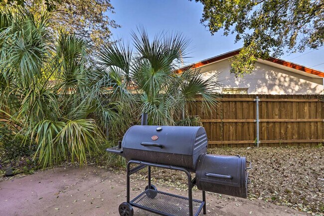 Building Photo - 4484 Cobia Dr SE