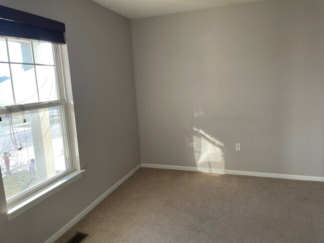 Building Photo - 3031 Saganashkee Ln