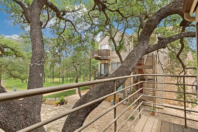 Building Photo - 6810 Deatonhill Dr