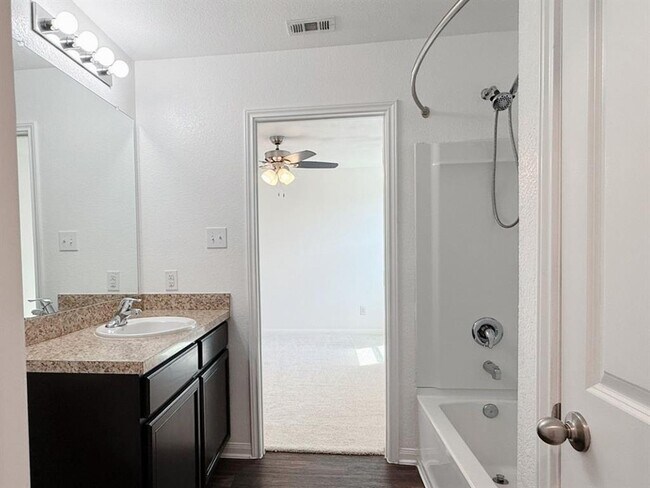 Building Photo - 3000 Cressler Ln