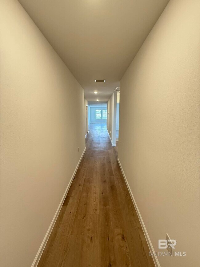 Building Photo - 16223 Eden St