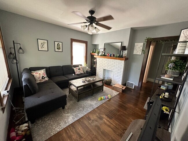 Building Photo - 1364 Bonnieview Ave