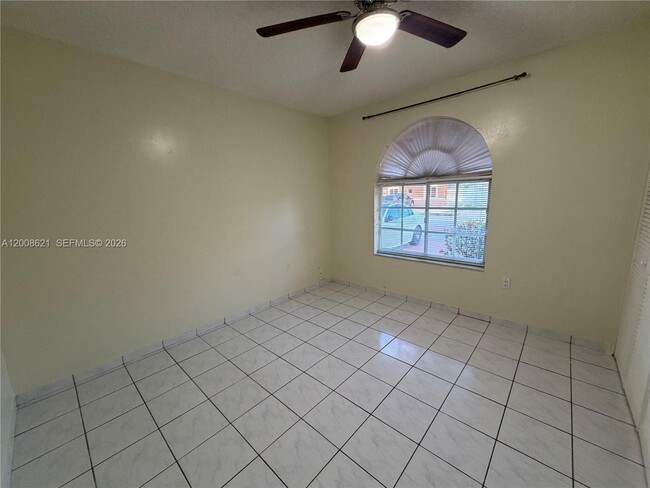 Building Photo - 3159 W 73rd Pl