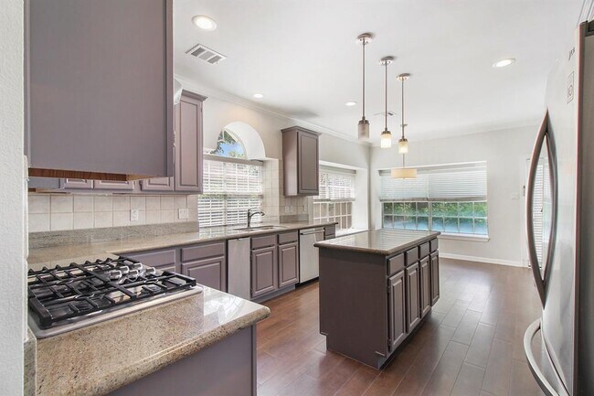 Building Photo - 14127 Swallowfield Dr