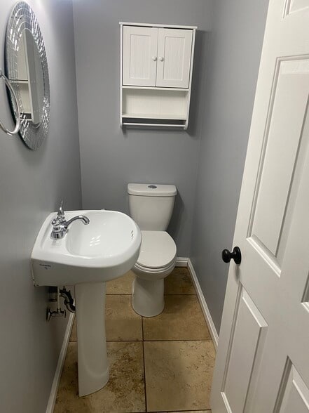 Building Photo - 987 E Blue Heron Way