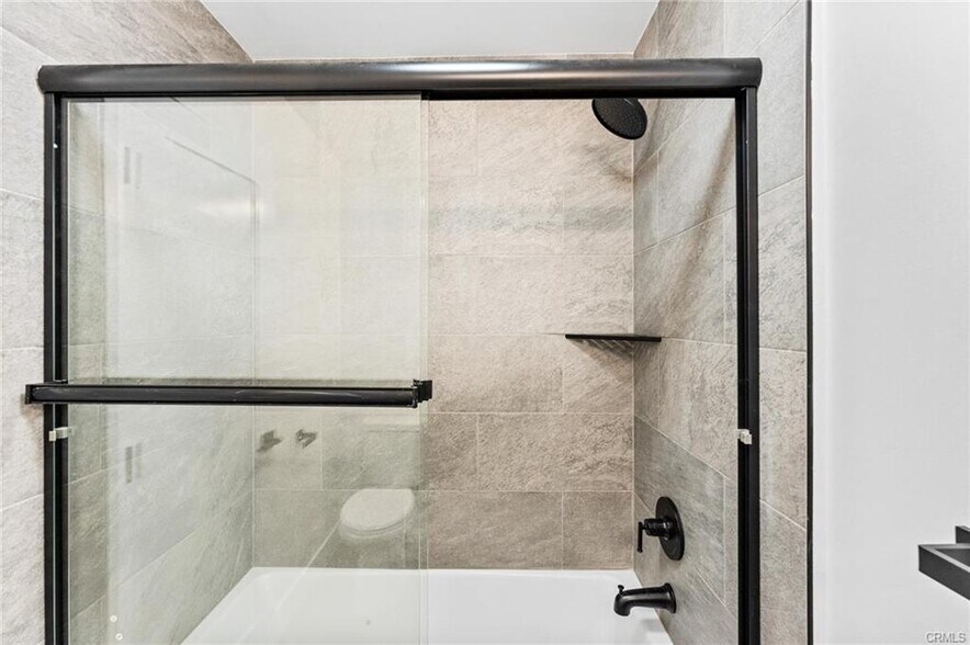 Building Photo - 1017 Avenida de Pio Pico