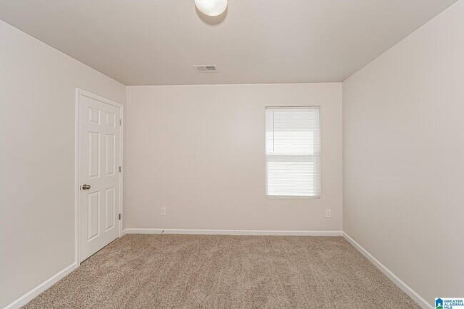 Building Photo - 155 Woodland Wy