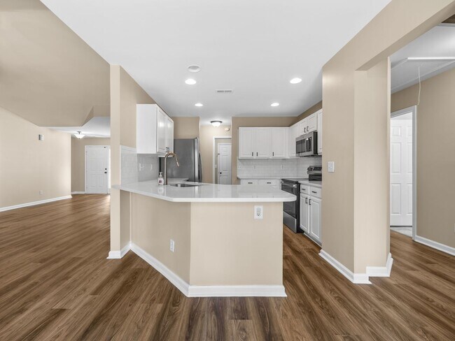 Building Photo - Beautiful 4 BR,  2 BA Ranch Home - District 2