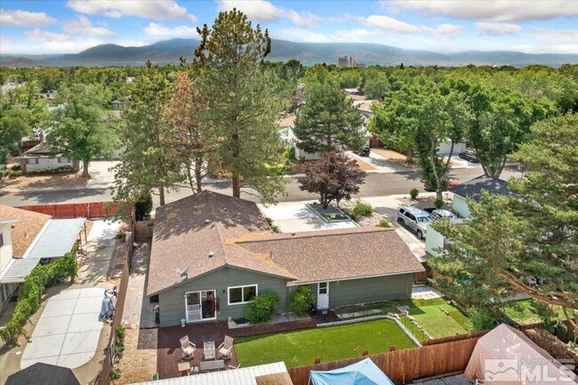 Building Photo - 968 Rio Vista Dr