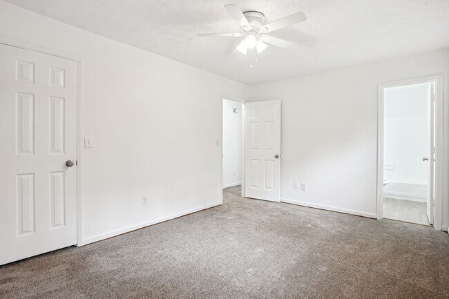 Building Photo - 8298 Blackfoot Trail