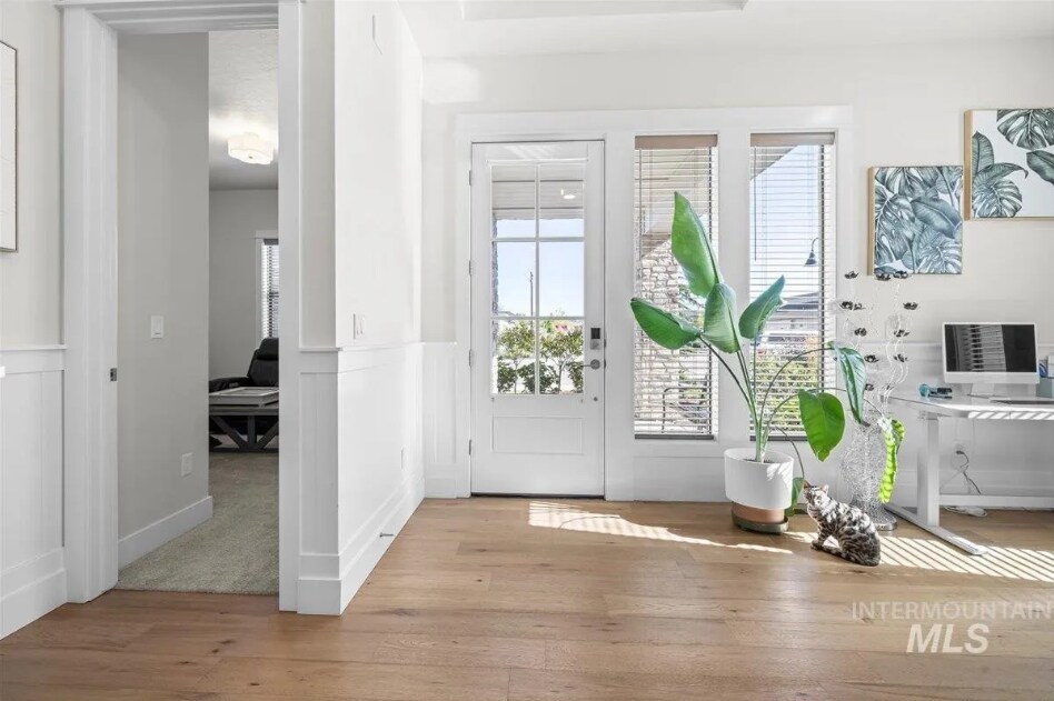 Building Photo - 9901 W Aviara St