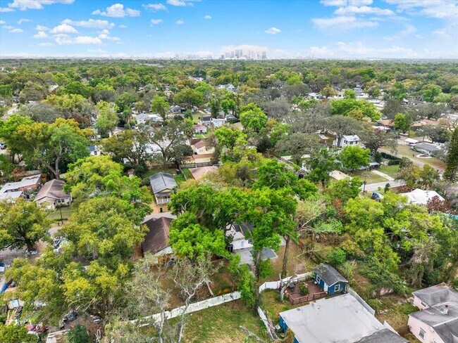 Building Photo - 1910 E Wilder Ave