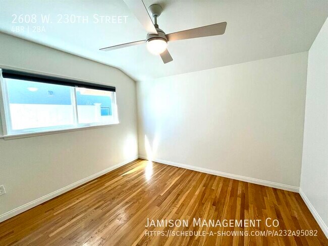 Building Photo - 2608 W 230th St