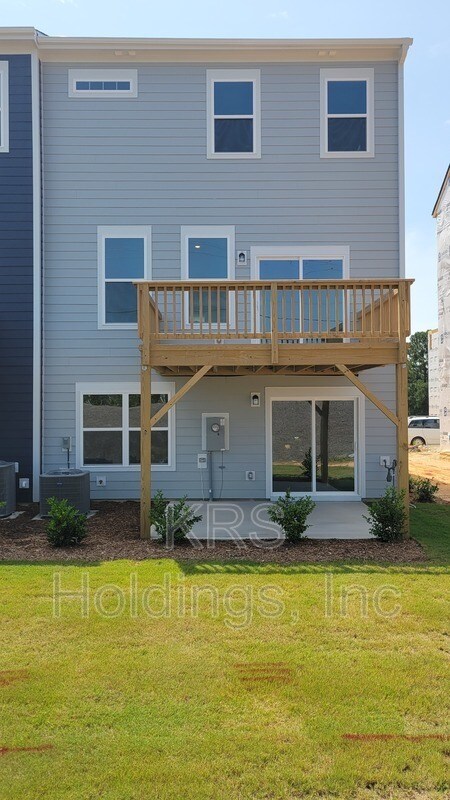 Building Photo - 838 Parc Townes Dr
