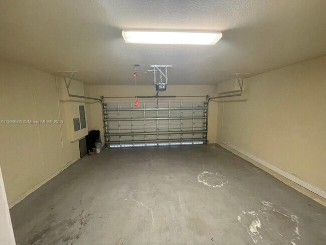 Building Photo - 9895 NW 87th Terrace