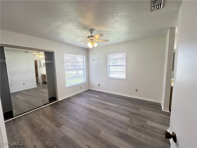Building Photo - 1605 Ridgecrest St