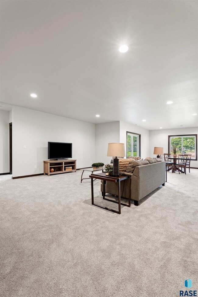 Building Photo - 1107 S Foss Ave