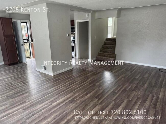 Building Photo - 2208 Kenton St