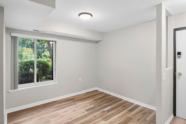 Building Photo - 10530 Cross Fox Ln
