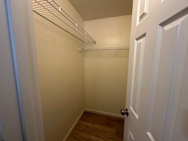 Building Photo - 7465 Hinton Dr