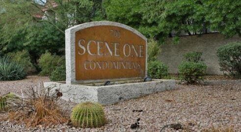 Building Photo - 700 W University Dr