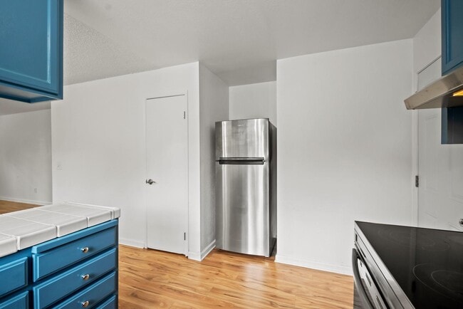 Building Photo - 1220 Mission Blvd