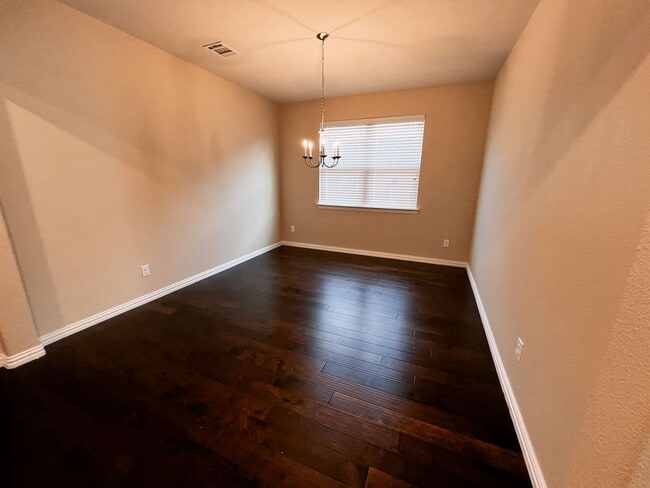 Building Photo - 4525 Conrad Ave