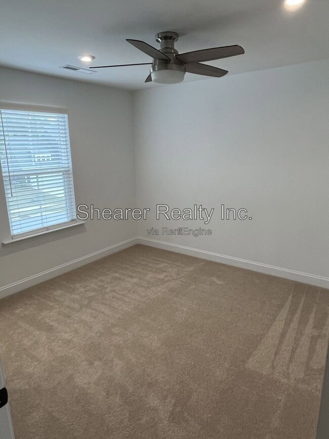 Building Photo - 616 Southstone Dr