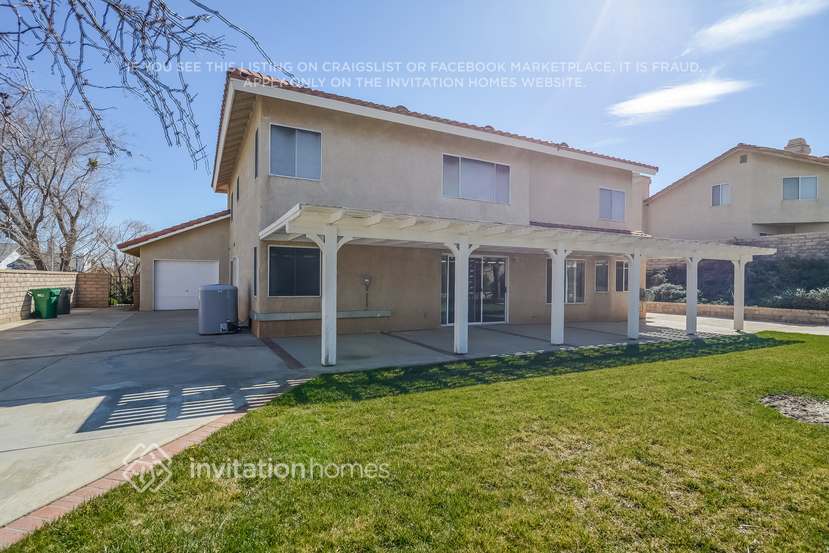 Building Photo - 41223 Maple St