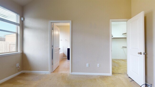 Building Photo - 14010 Cypress Meadows Dr