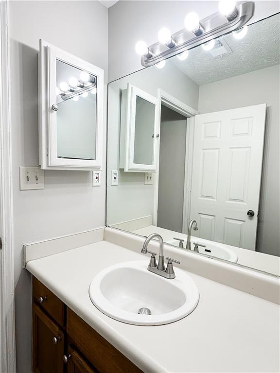 Building Photo - 5142 Farm Pl Dr NE