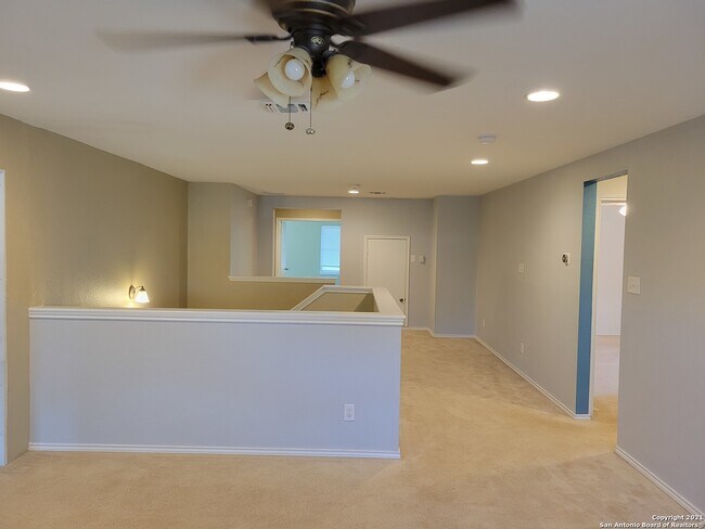 Building Photo - 10919 Fox Crest