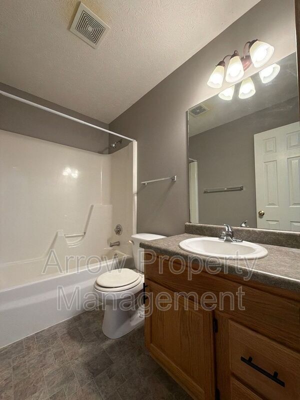 Building Photo - 5749 NW 14th St