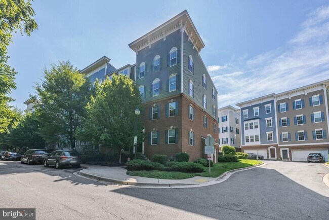 Building Photo - 306 Park Ave
