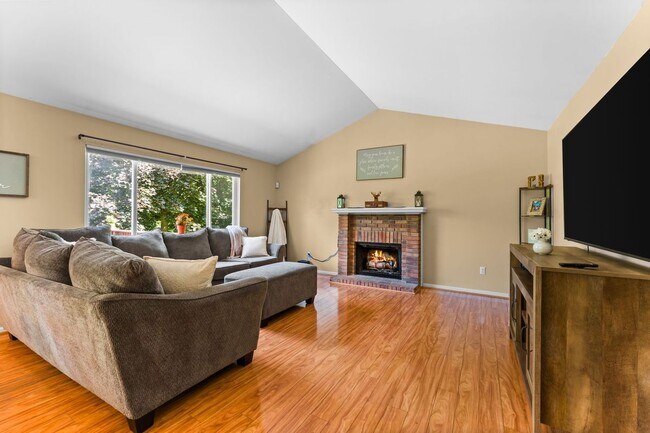 Building Photo - 4141 Crystal Creek Dr