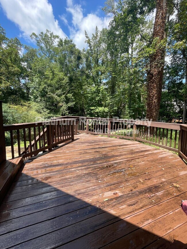 Building Photo - 3828 Donaldson Dr