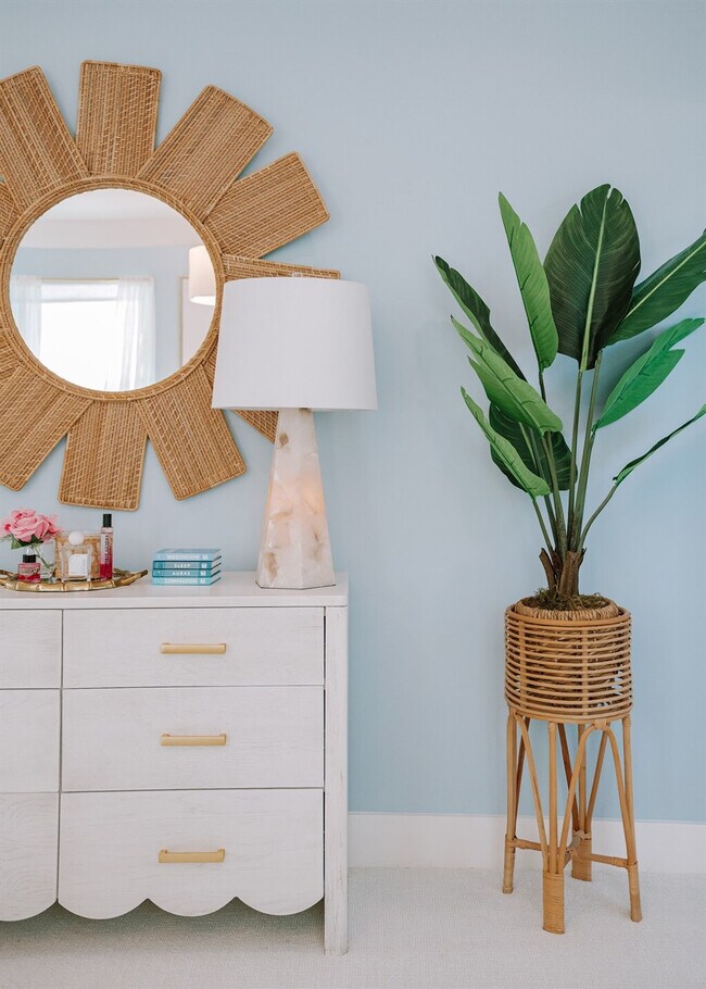 Building Photo - 610 38th St