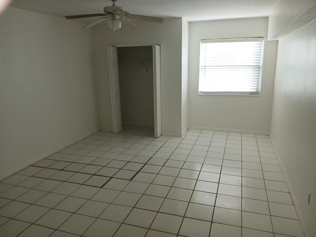 Building Photo - Remodeled, 4 Bedroom, 2 Bathroom close to schools, shopping and highways ...