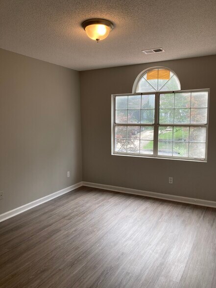 Building Photo - 4147 Lake Mist Dr NW