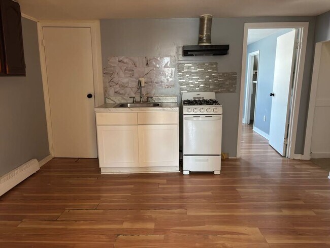 Building Photo - 289-291 S 11