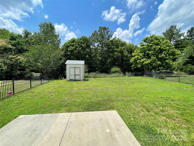 Building Photo - 9415 Seamill Rd
