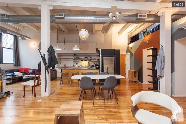 Building Photo - RAVENSWOOD - BEAUTIFUL 1BD LOFT FOR RENT!