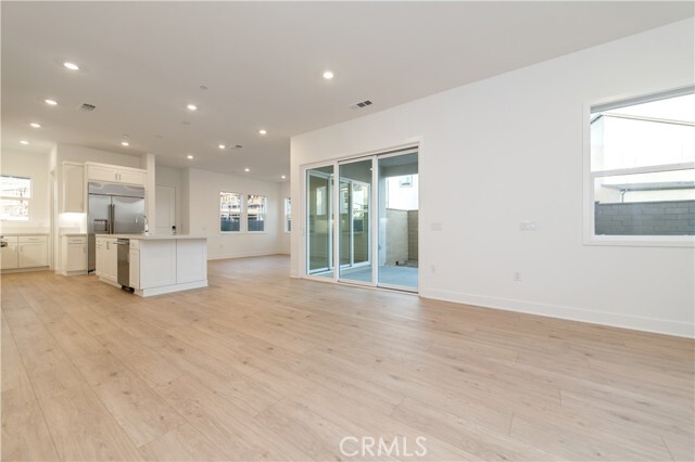 Building Photo - 548 Mulligan
