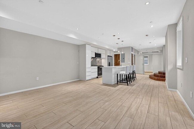 Building Photo - 1620 15th St NW