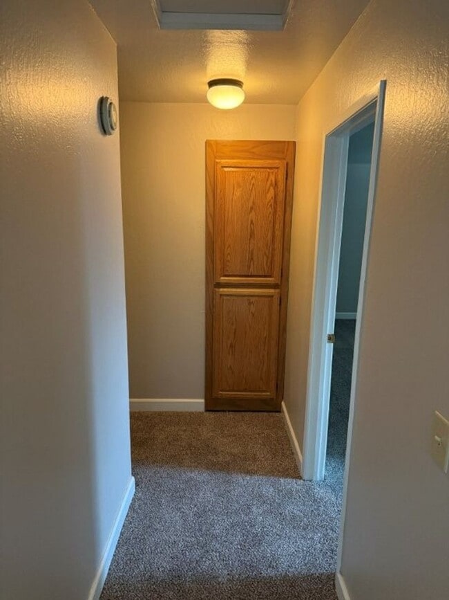 Building Photo - 2 Bedroom 2 Bath One Story Senior Community Vacaville *Star Rentals